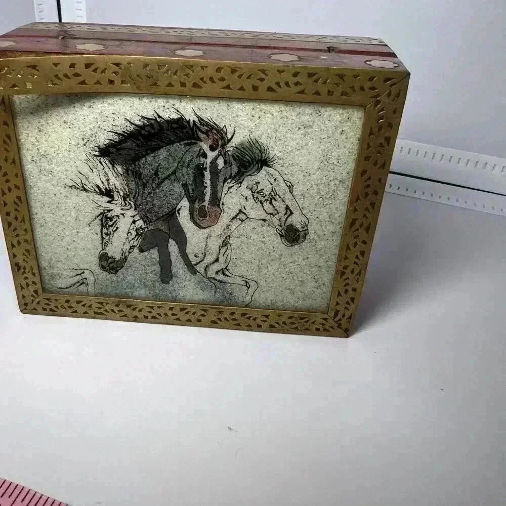 Vintage Wooden Horse Trinket Box 3.5x4.5” Velvet Inside